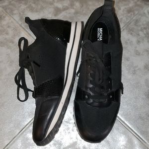 Michael Kors stretchy fabric EUC sneakers sz 10